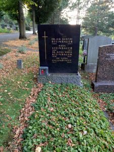 Steinbauers Grab auf dem Neustifter Friedhof