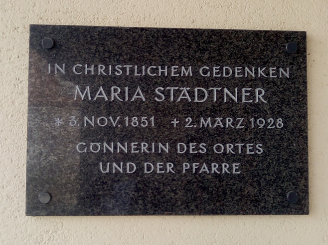 Gedenktafel für Maria Städtner an der Aufbahrungshalle