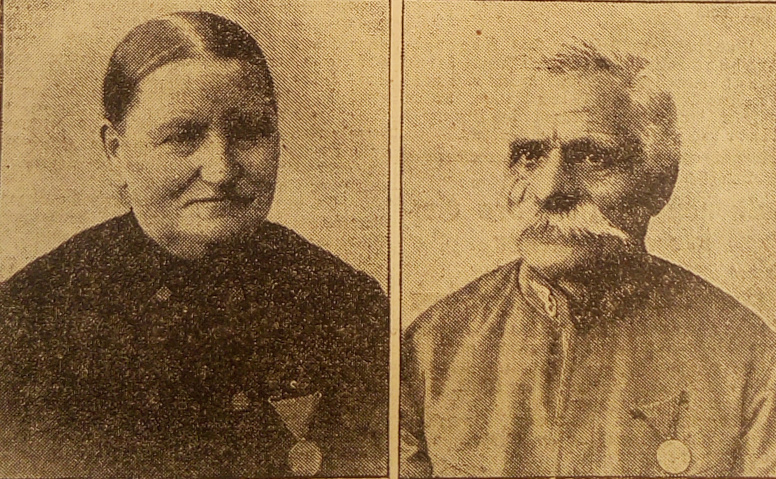 Das mit der Ehrenmedaille für langjährige treue Dienste ausgezeichnete Bahnwächterehepaar Therese und Franz Brandmeier im Jahr 1902